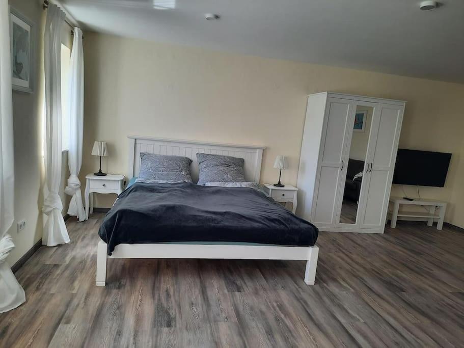 Stilvolle 2-Zimmer-Wohnung, 75Qm In Lohr Exterior foto